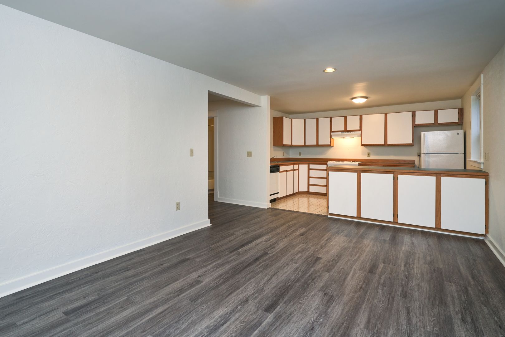 Seattle Apartment: 1421 2nd Ave N