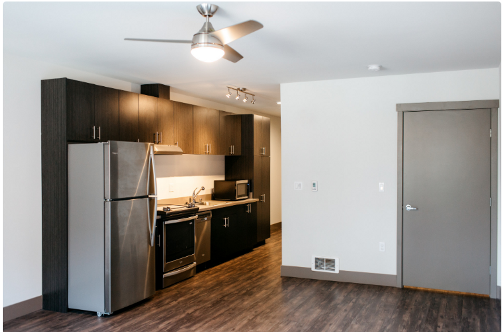 Seattle Apartment: 6559 35th Ave NE