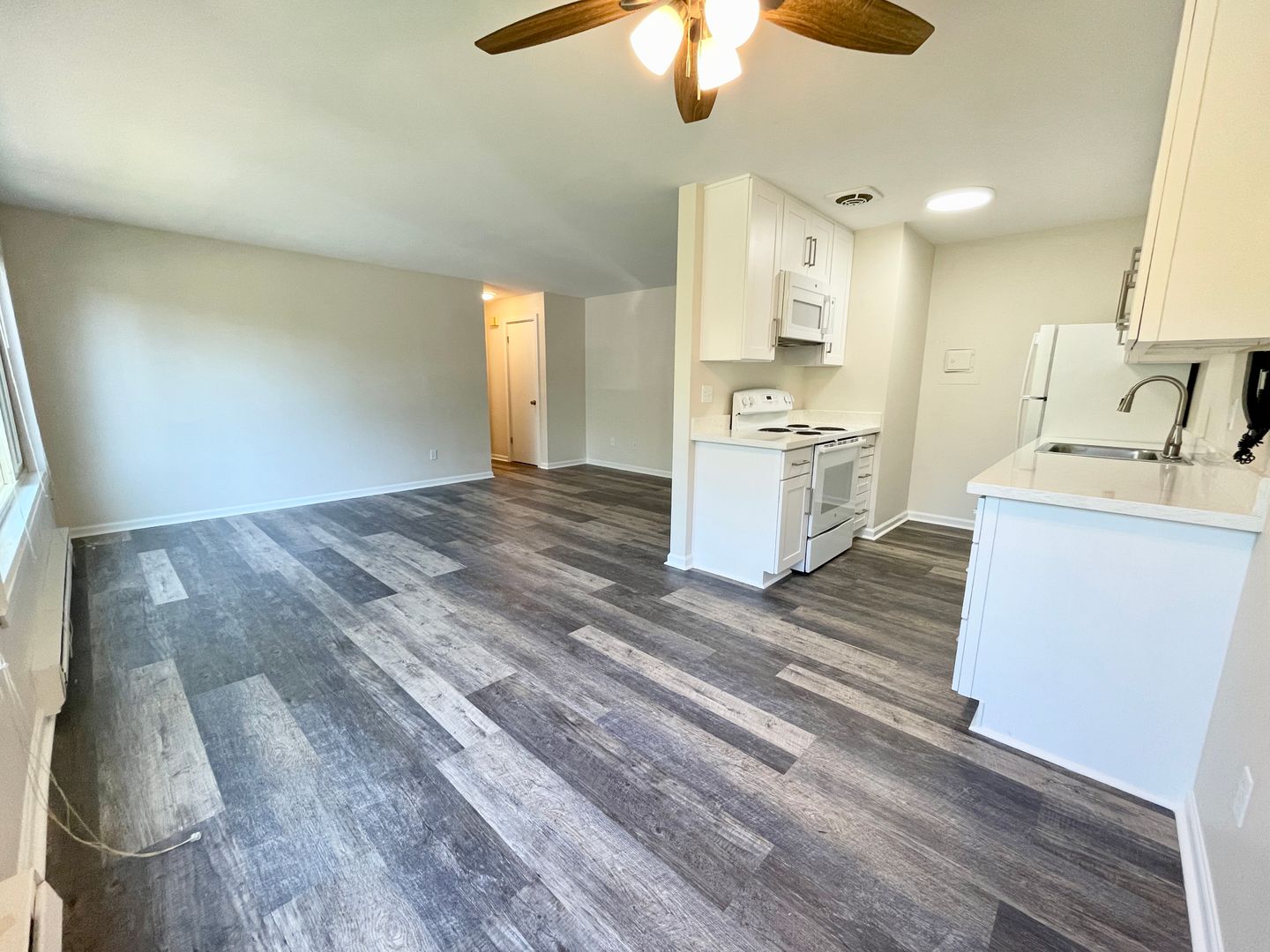 Seattle Apartment: 5319 24th Ave NE