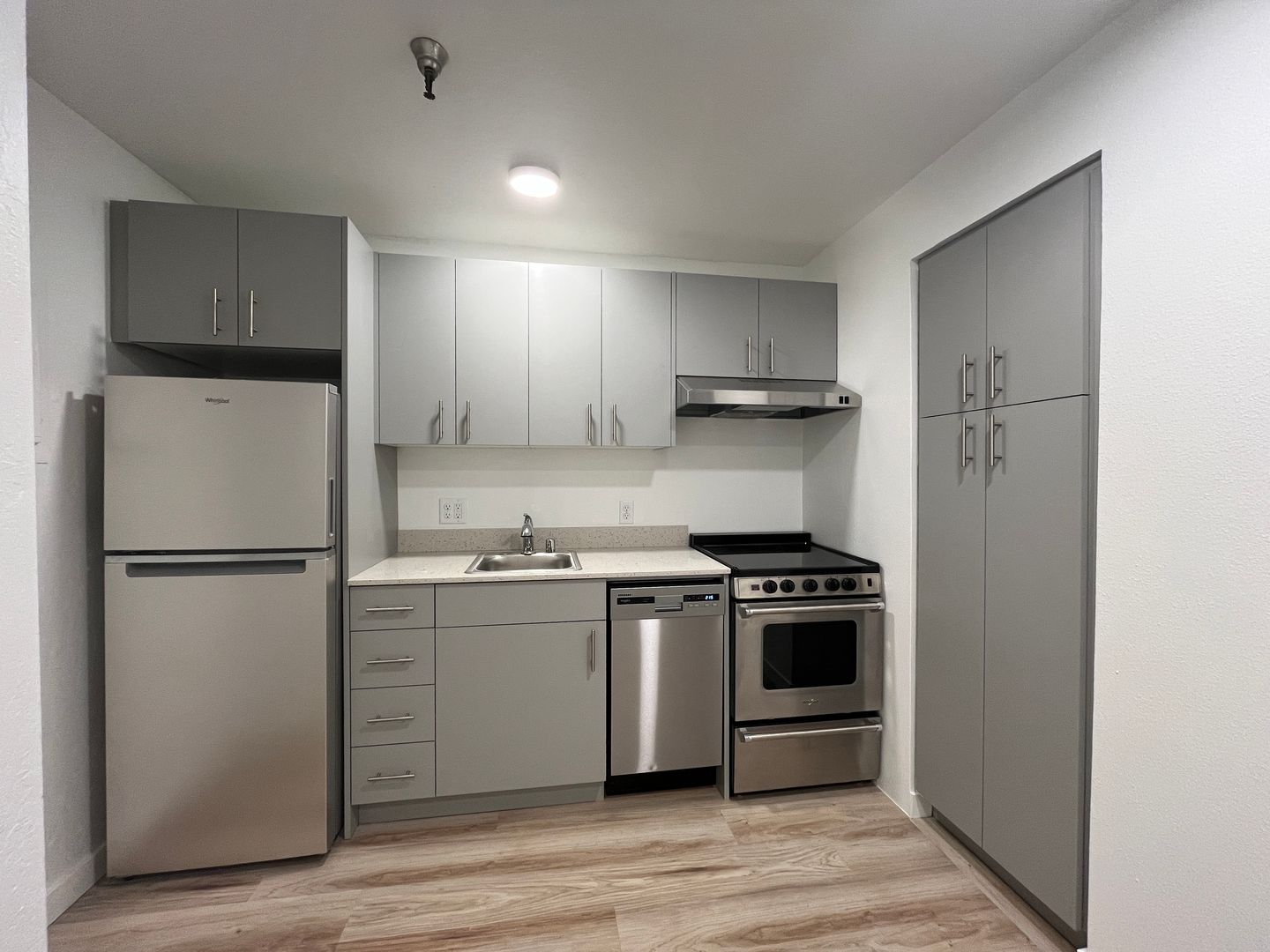 Seattle Apartment: 11501 15th Ave NE