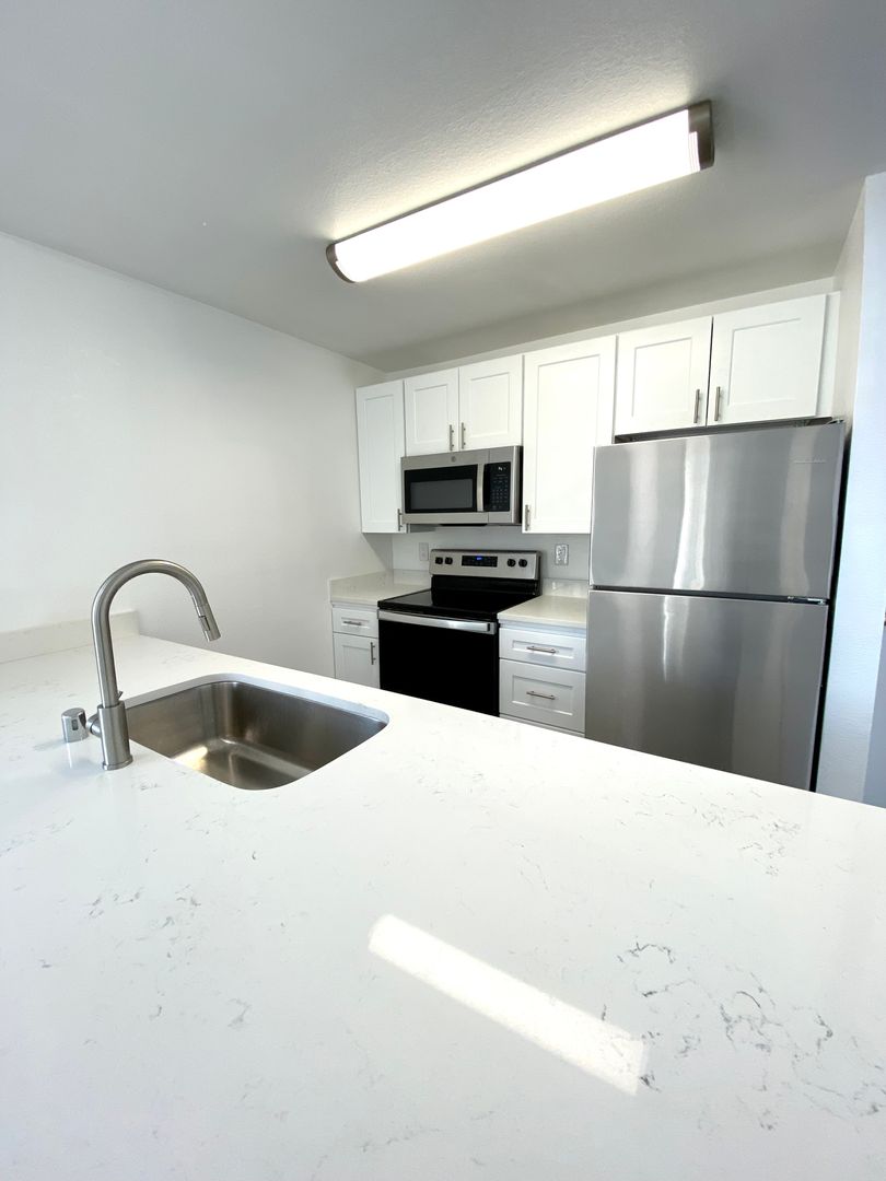 Seattle Apartment: 11740 Greenwood Ave N