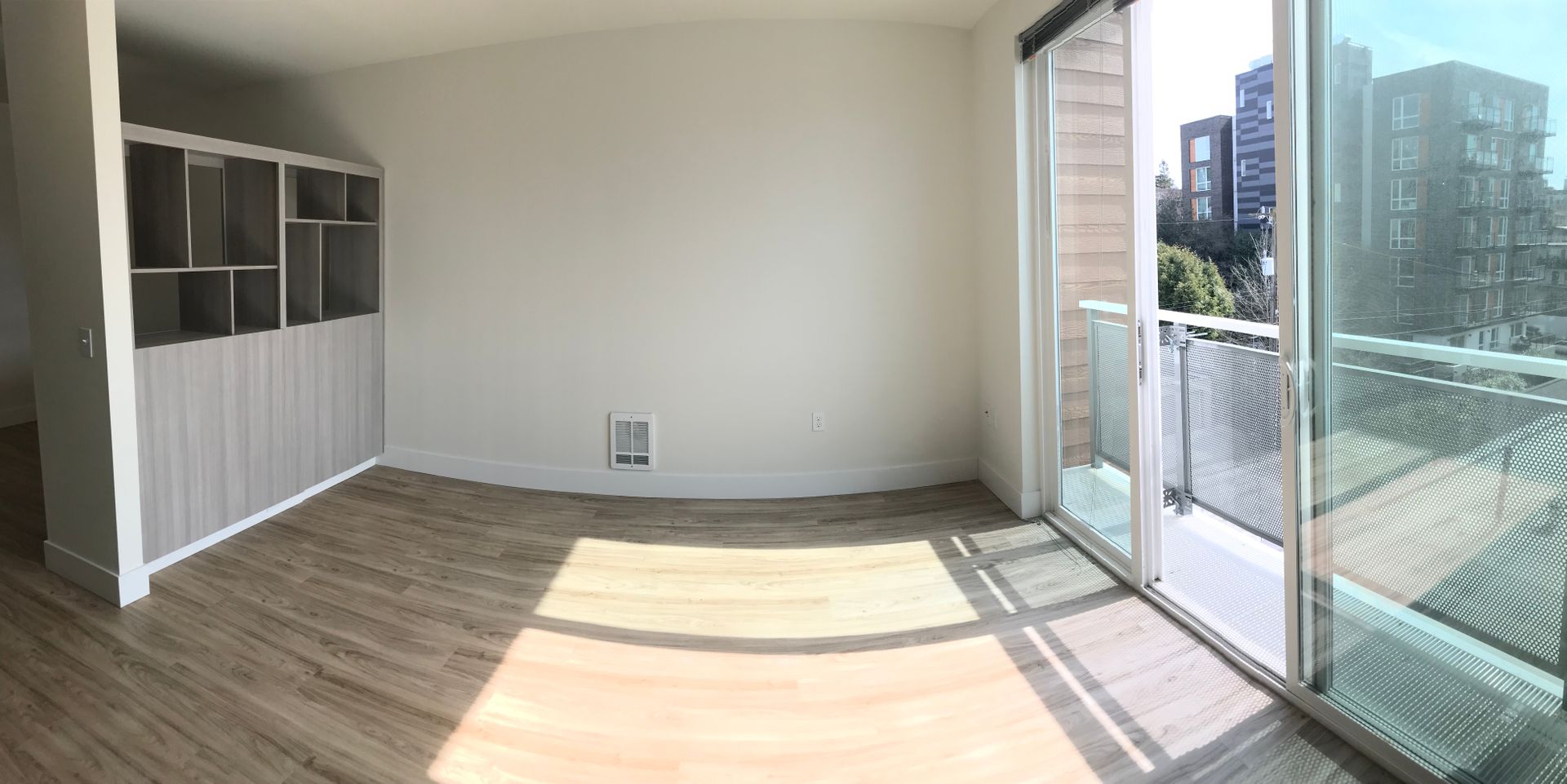 Seattle Apartment: 422 Summit Ave East