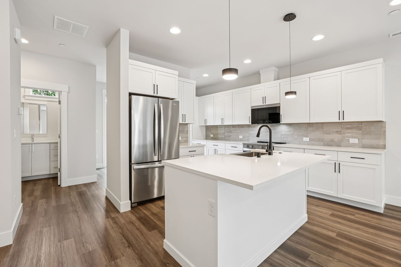 Mountlake Terrace Townhome: 21212, 21214, 21216, 21218 52nd Ave W
