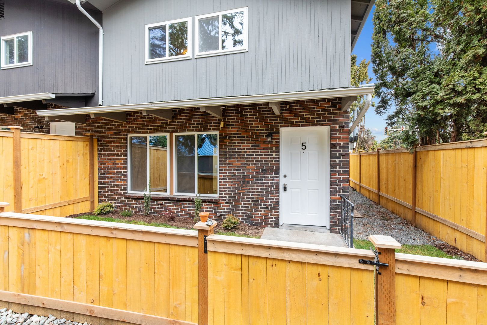 Lynnwood Townhome: 18808 36th Ave W