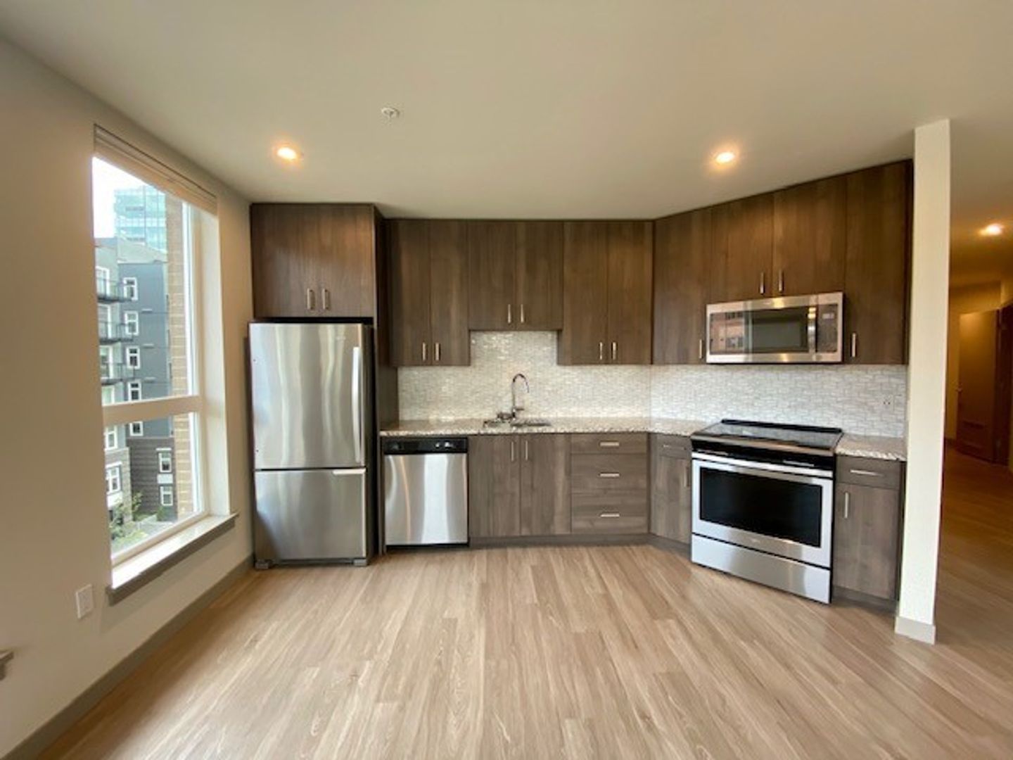 Seattle Apartment: 1050 James Street