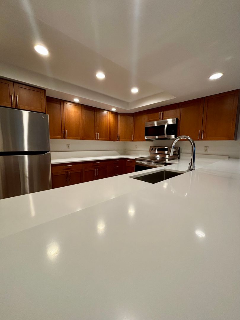 Seattle Apartment: 1251 Taylor Avenue North