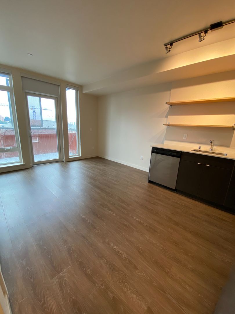 Seattle Apartment: 1315 East Jefferson Street