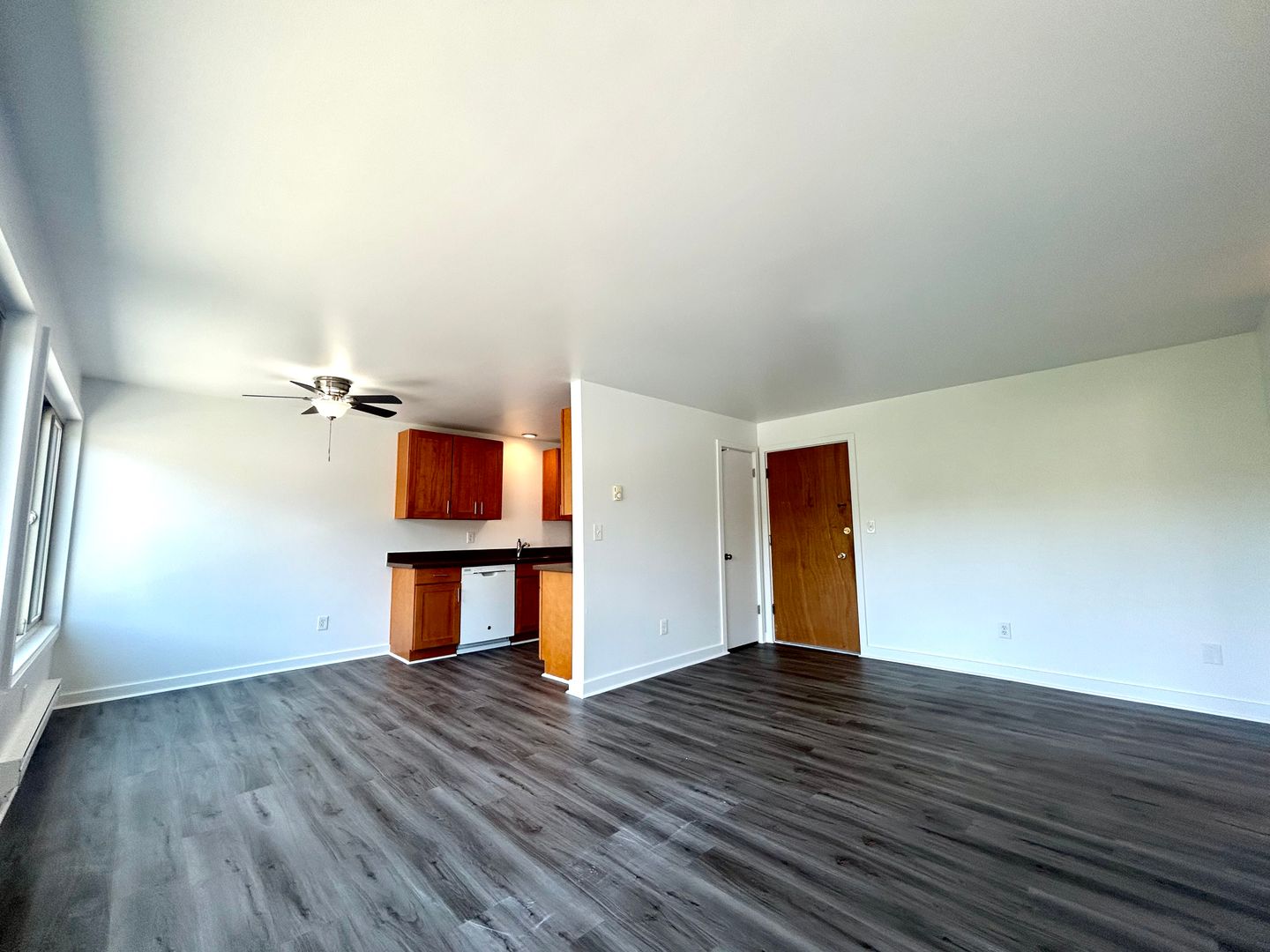 Seattle Apartment: 5319 24th Ave NE