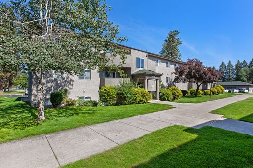 Three bedroom, tour today! Next door to SFCC – photo 1