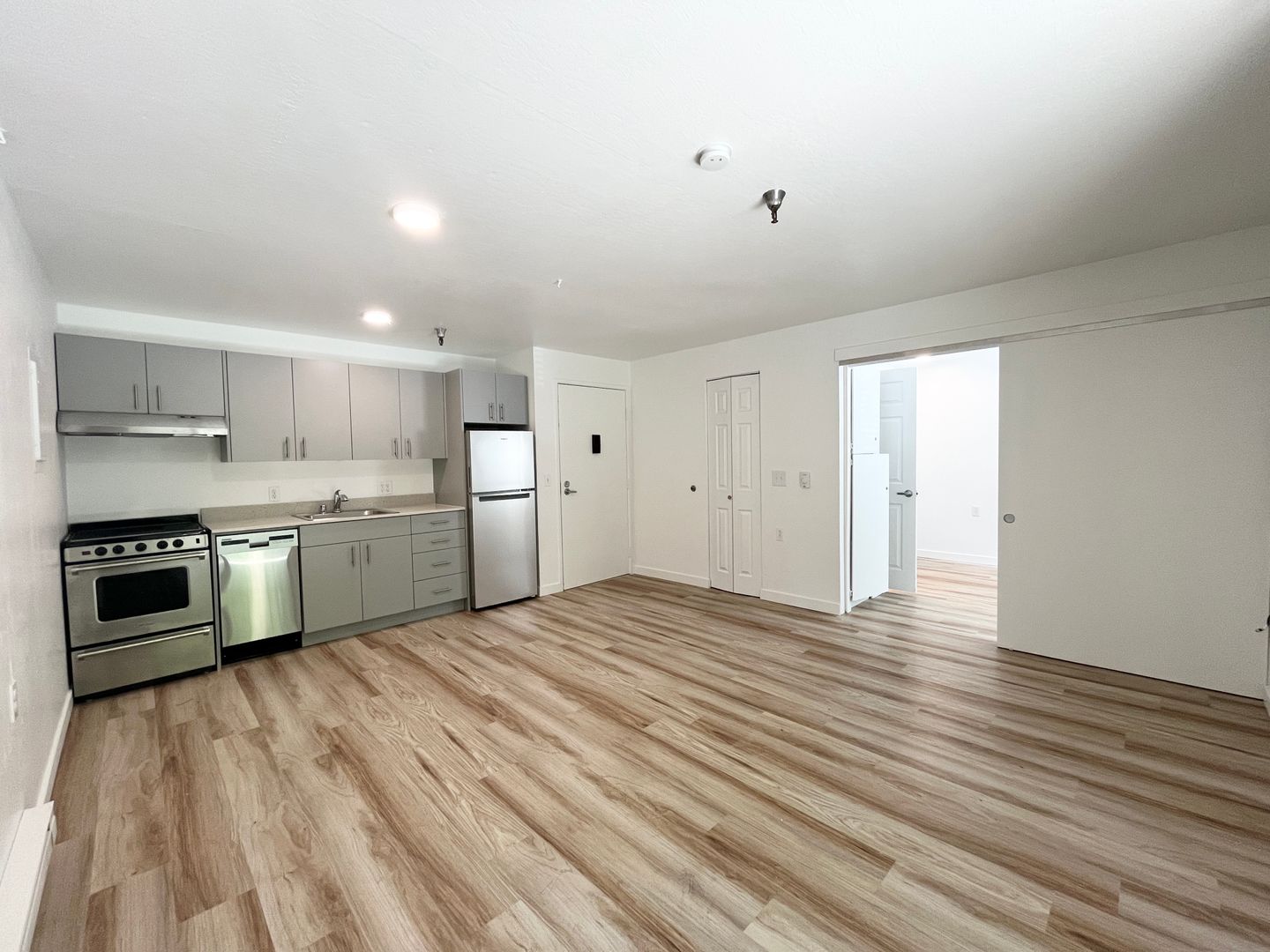 Seattle Apartment: 11501 15th Ave NE