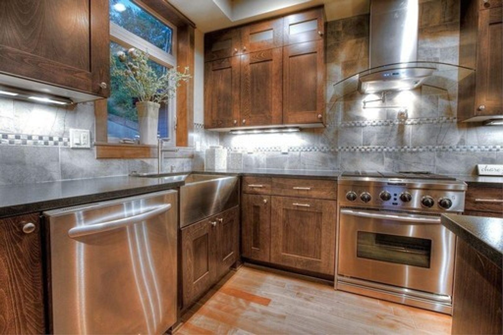 Renton Townhome: 1322 Lake Washington Blvd