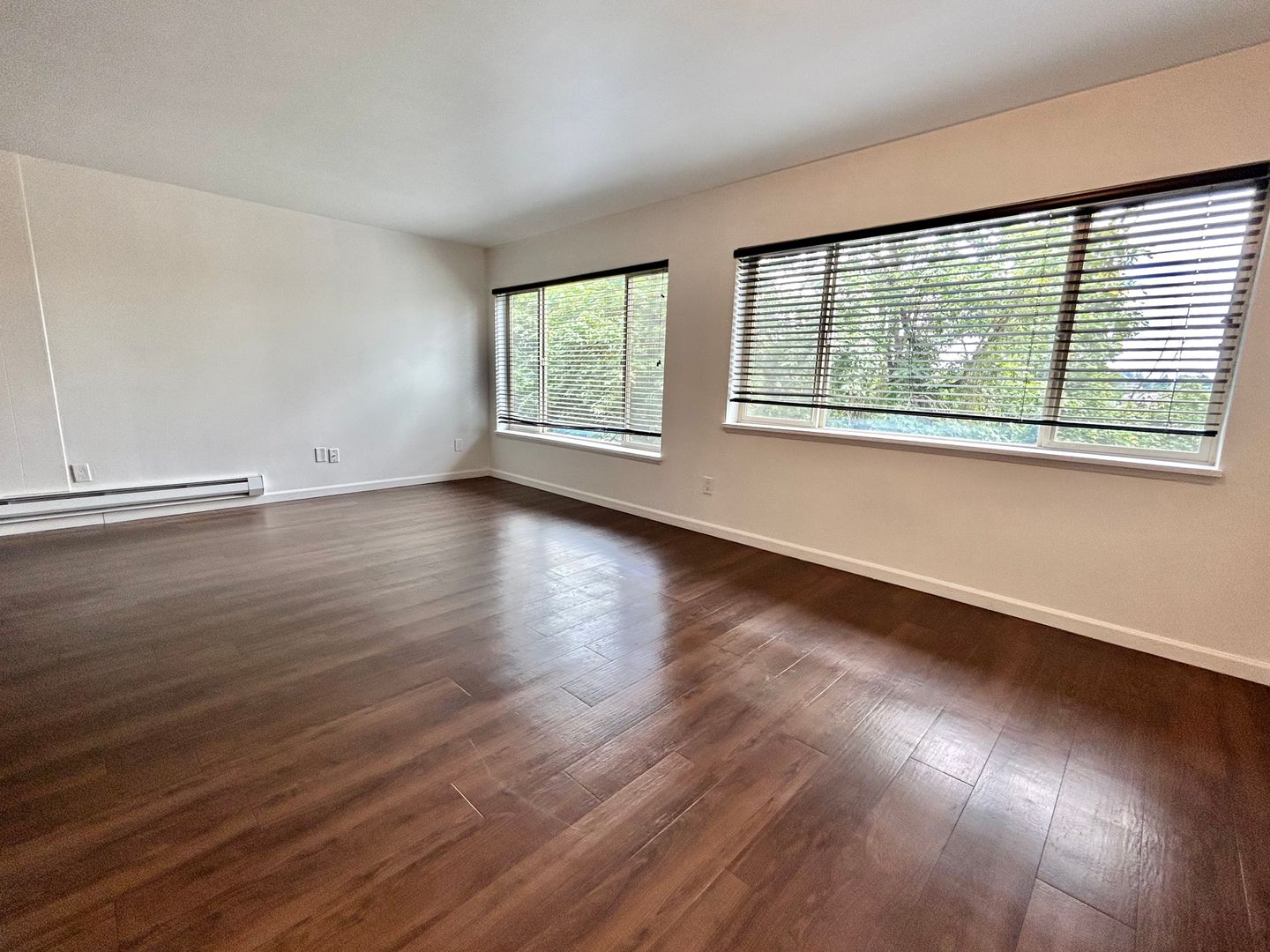 Seattle Apartment: 2233 NE 46th Street