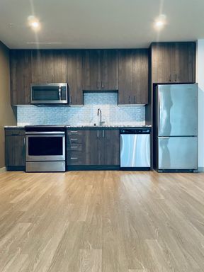 1-Bed Apartment with Floor-to-Ceiling Windows! – photo 1