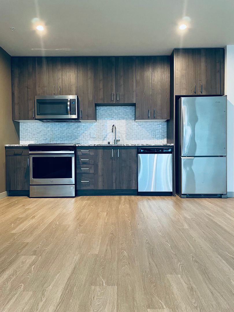 Seattle Apartment: 1050 James Street