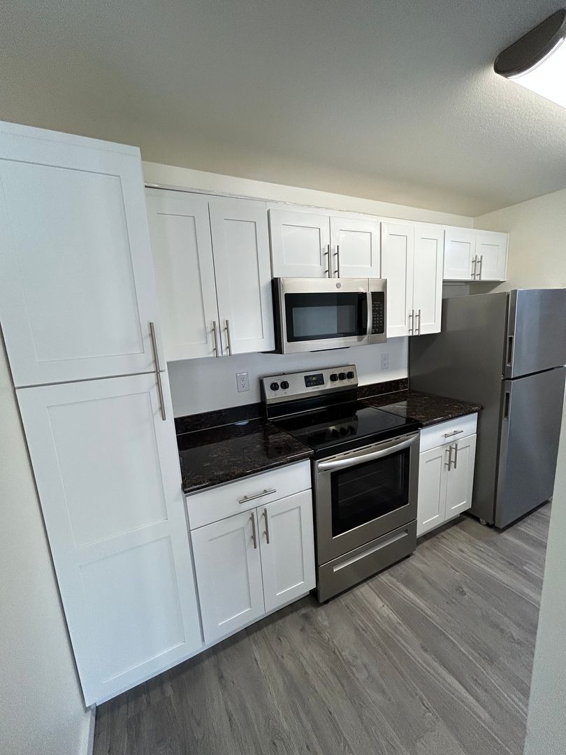 Seattle Apartment: 11740 Greenwood Ave N