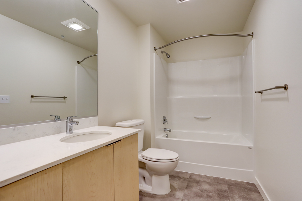 Seattle Apartment: 4516 Union Bay Place NE