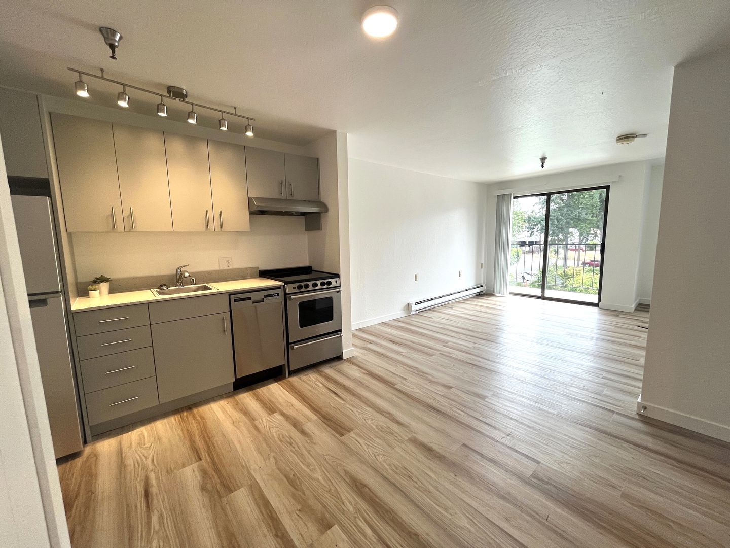 Seattle Apartment: 11501 15th Ave NE