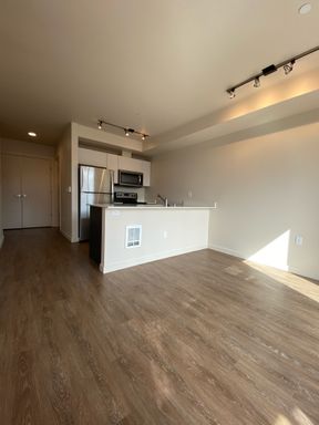 Perfect MFTE Modern Studio with Washer/Dryer In-Unit and Private Balcony! – photo 1
