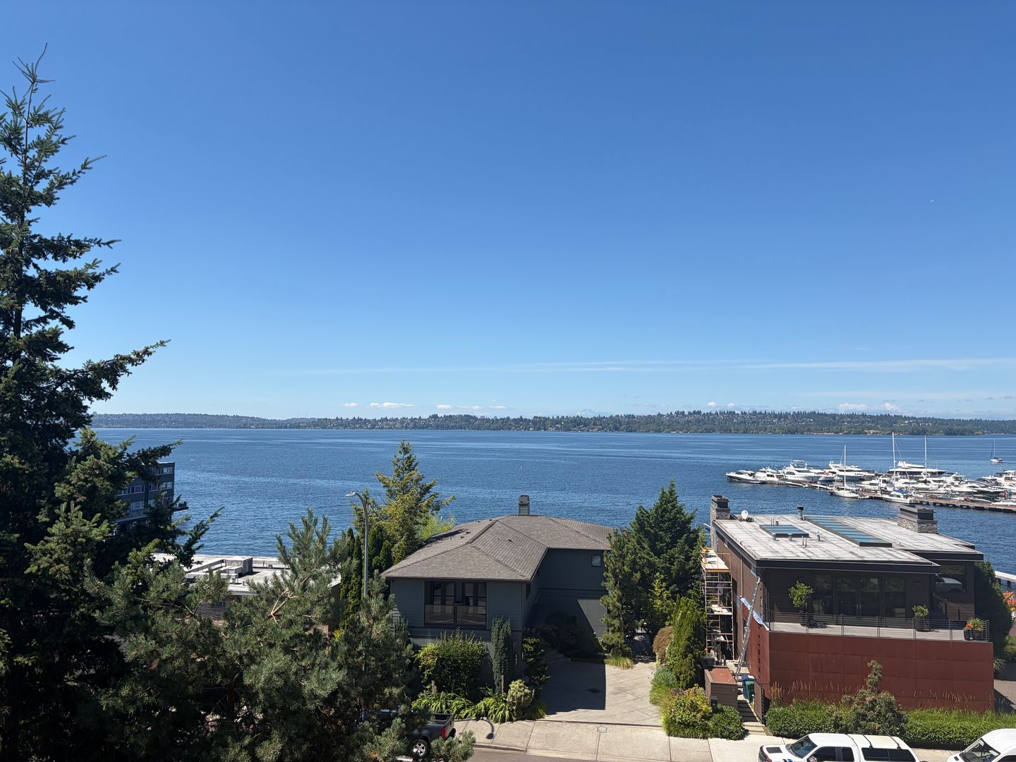 Kirkland Apartment: 407 2nd Street South & 410 Lake Street South