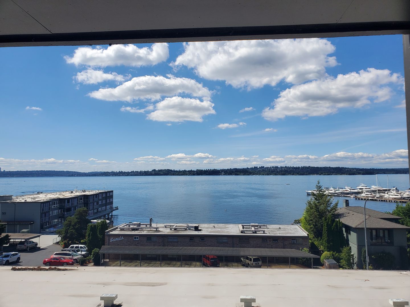 Kirkland Apartment: 430 Lake Street South