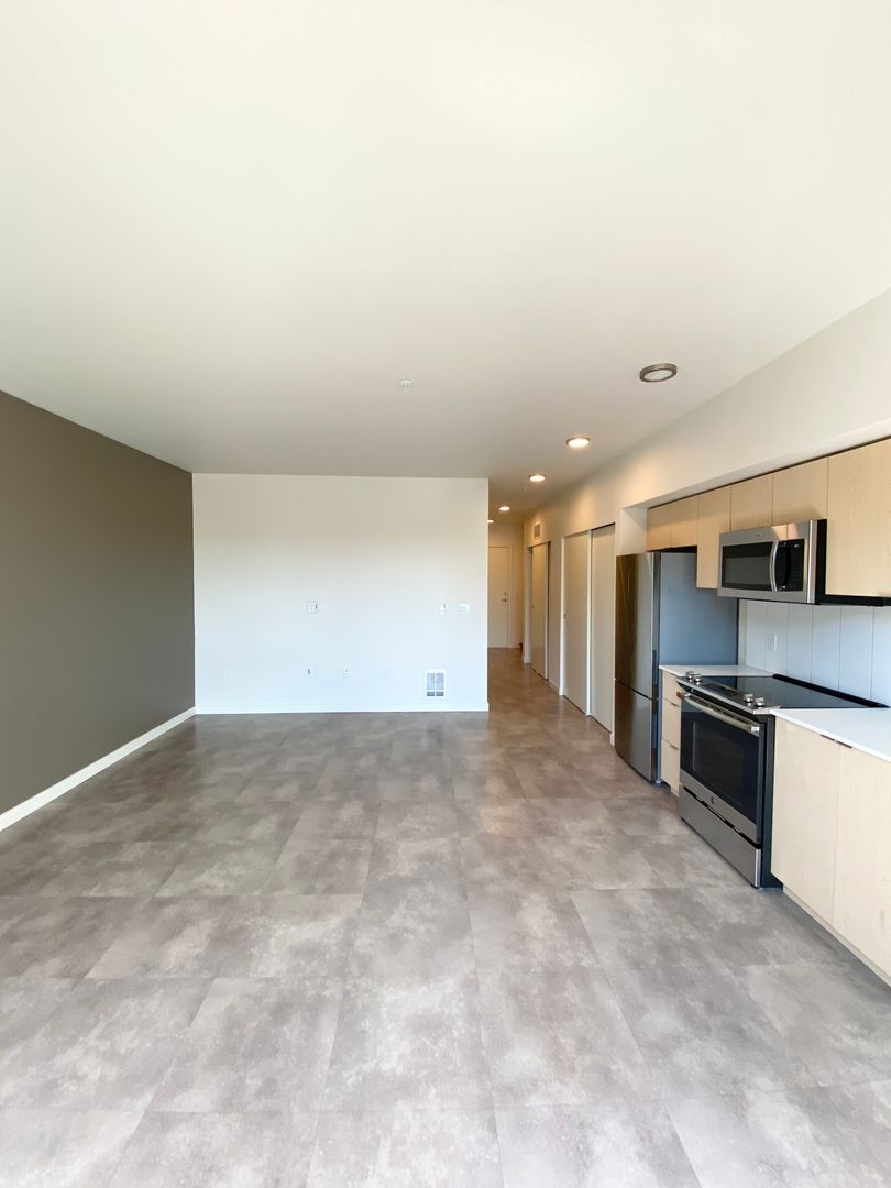 Seattle Apartment: 4516 Union Bay Place NE