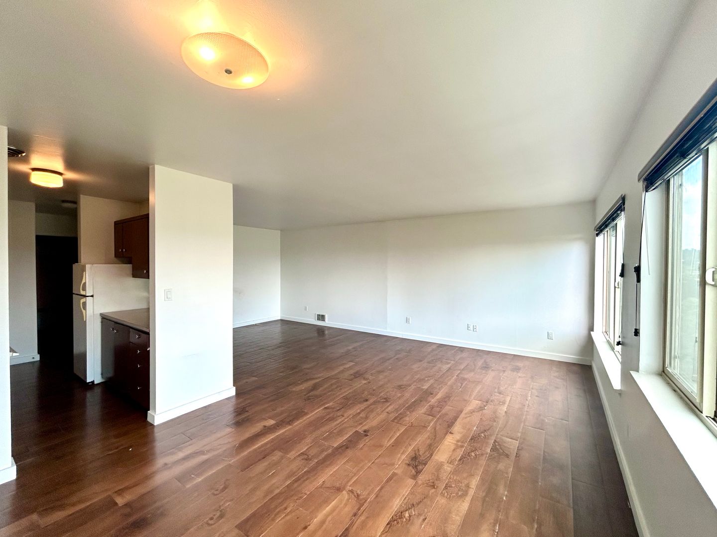 Seattle Apartment: 2233 NE 46th Street
