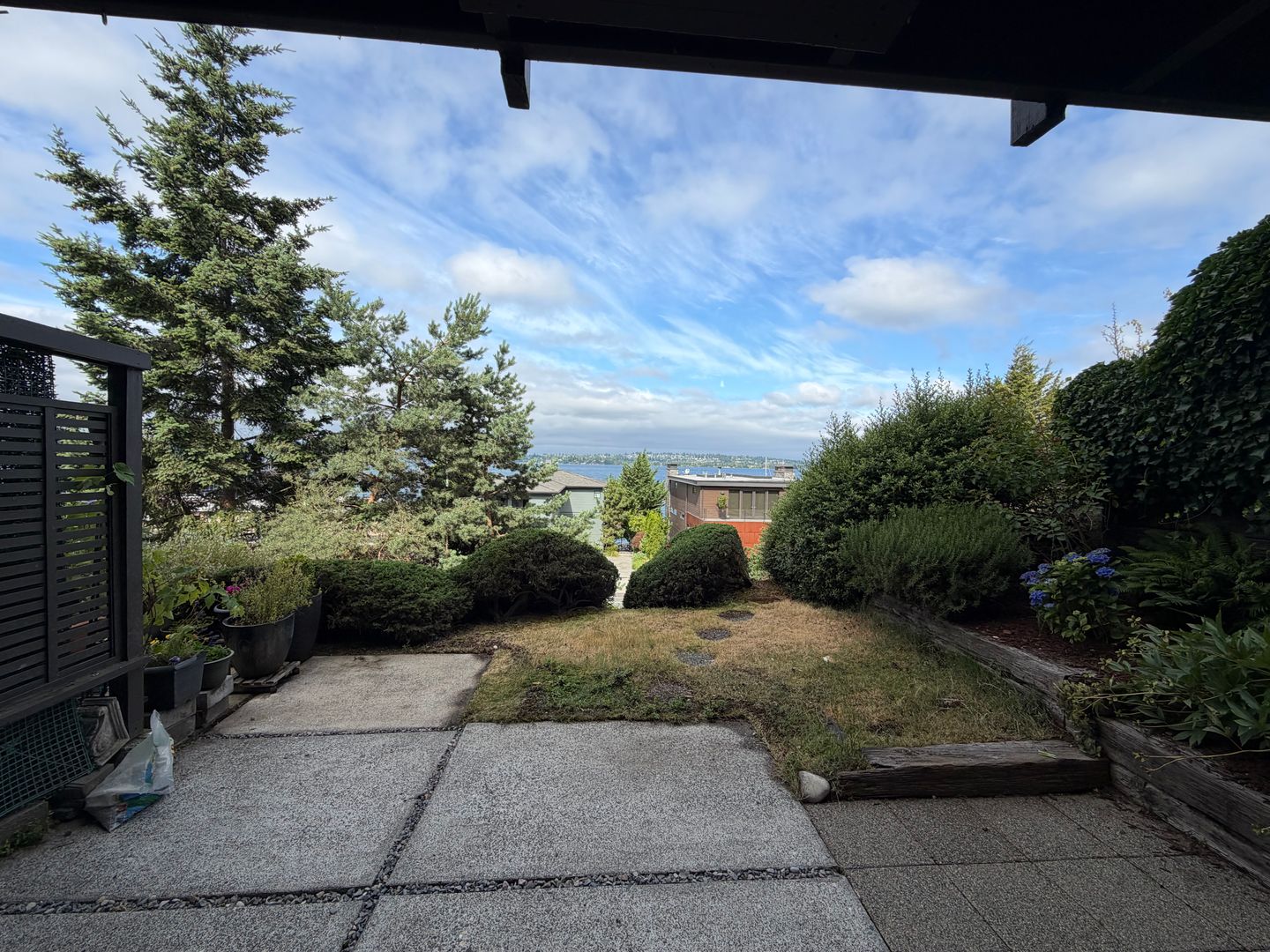 Kirkland Apartment: 407 2nd Street South & 410 Lake Street South
