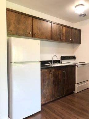One Month Free!! Spacious Studio Unit! U District! – photo 1