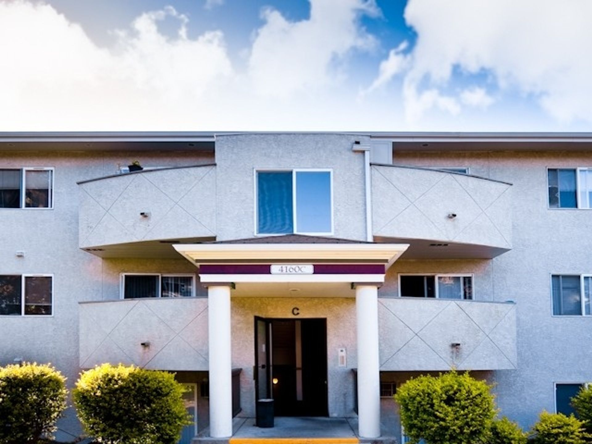 Spokane Apartment: 4150 & 4004 W. Whistalks Way