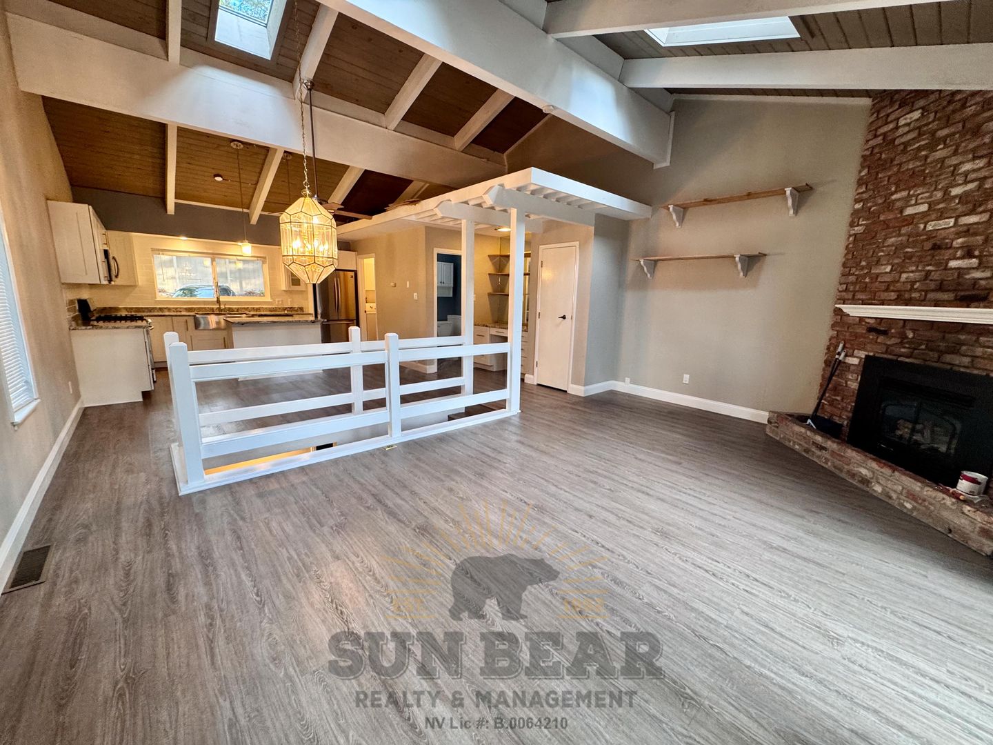 3 Bedroom!  Dog Friendly! 