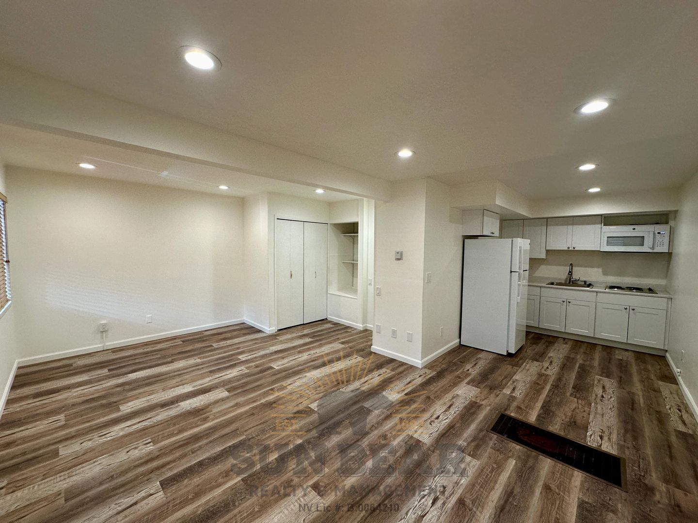 Incline Village Apartment: 803 Tahoe Blvd.