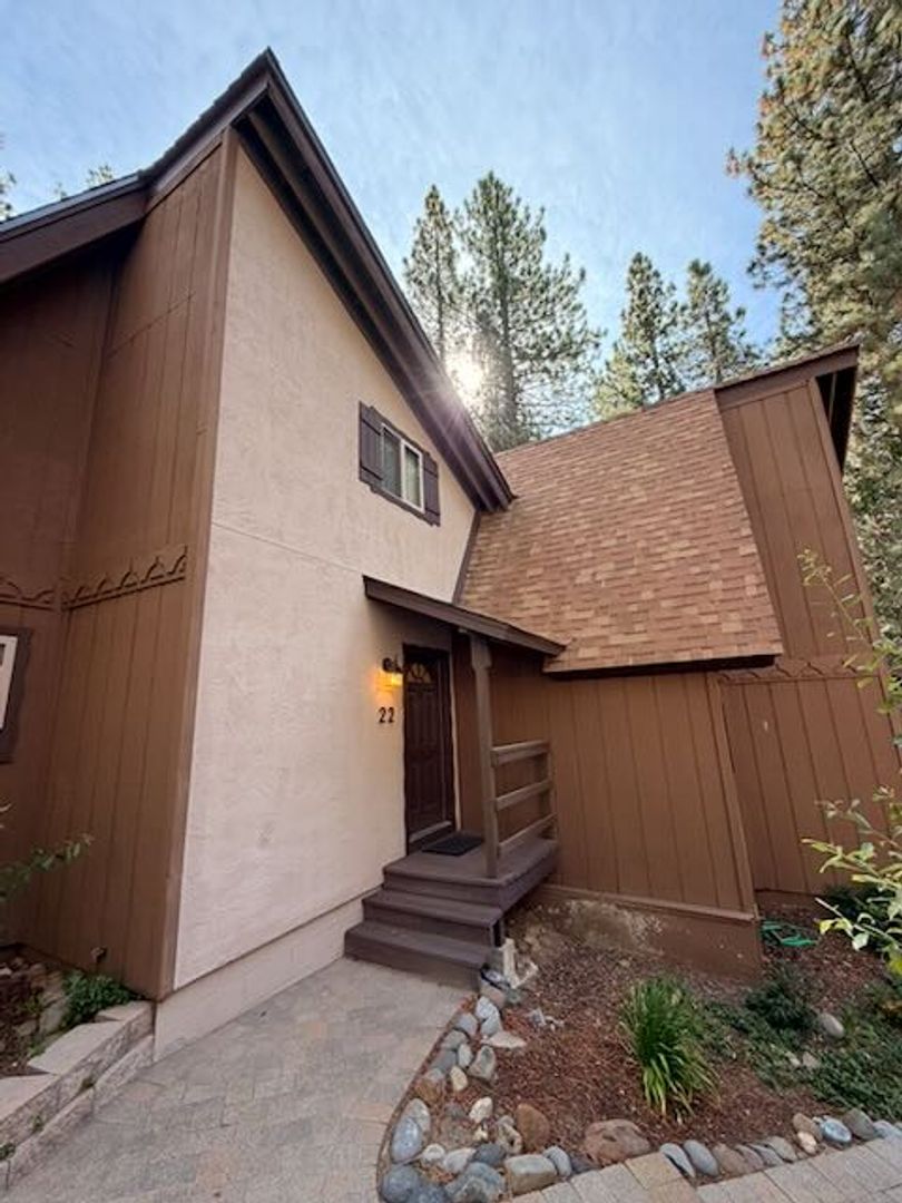 Incline Village Condo: 330 Ski Way #22
