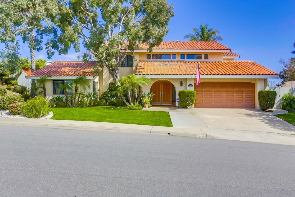 La Jolla House: 1972 Bahia Way