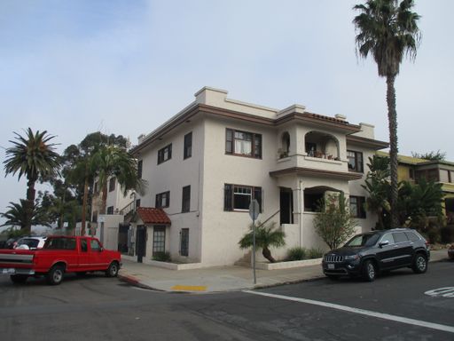 Unique 1 Bed/1 Bath Apartment in Golden Hill - Historic Building – photo 1