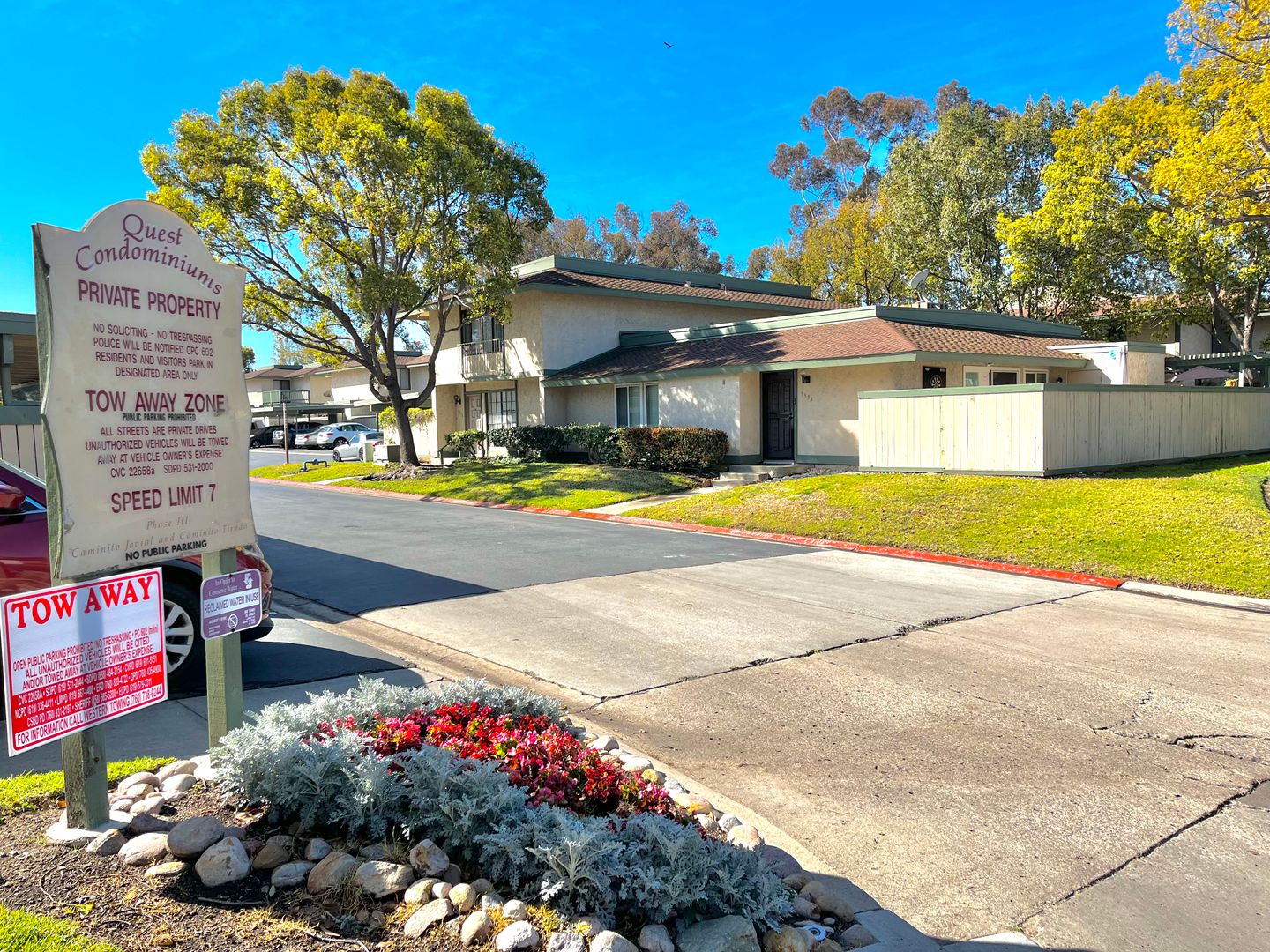San Diego House: 10169 Caminito Jovial