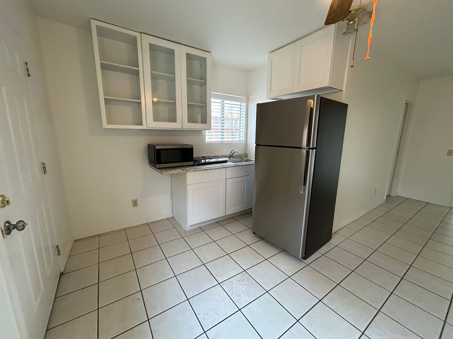 Solana Beach Apartment: 735 Genevieve Street