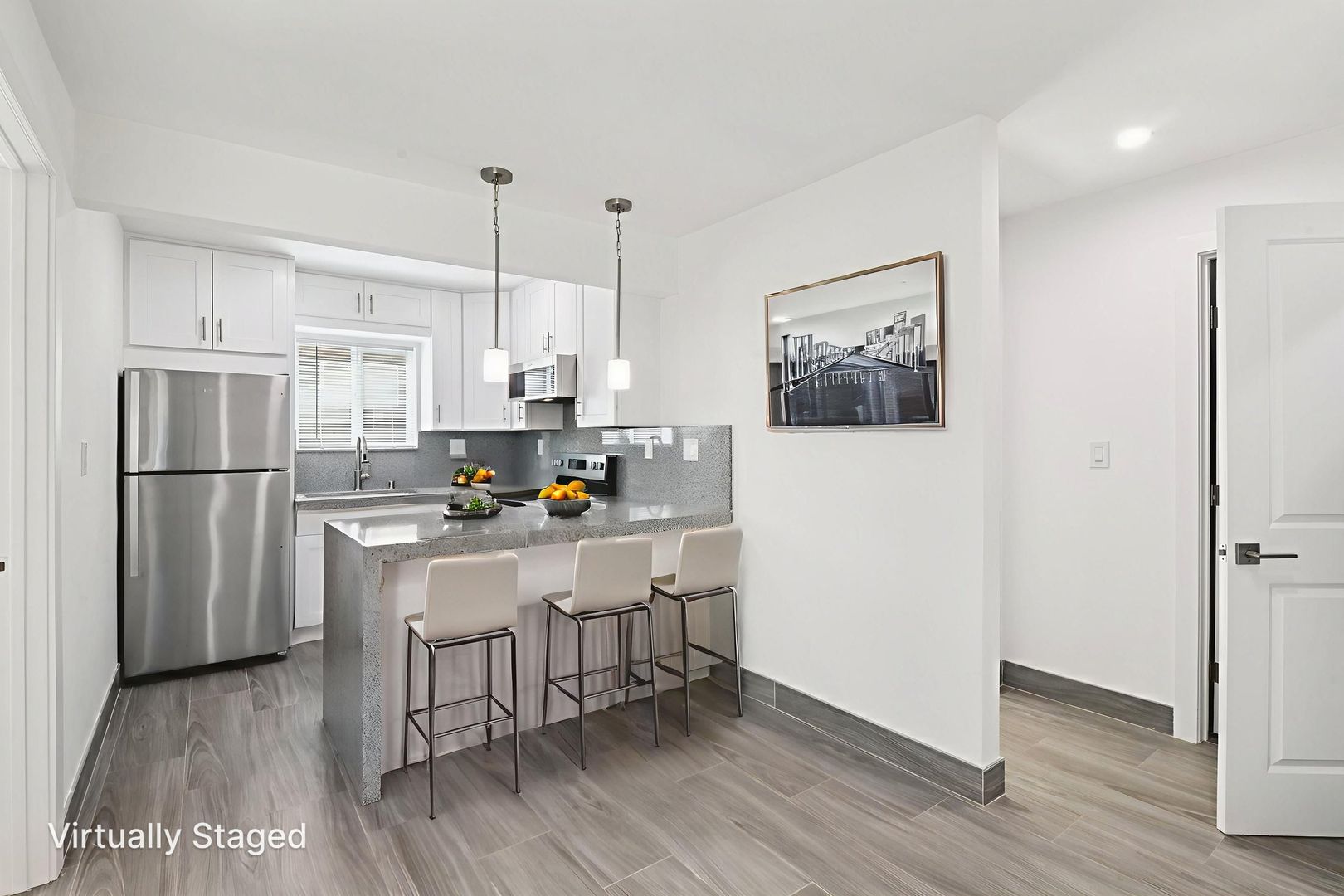 El Cajon Apartment: 181 Ballantyne Street