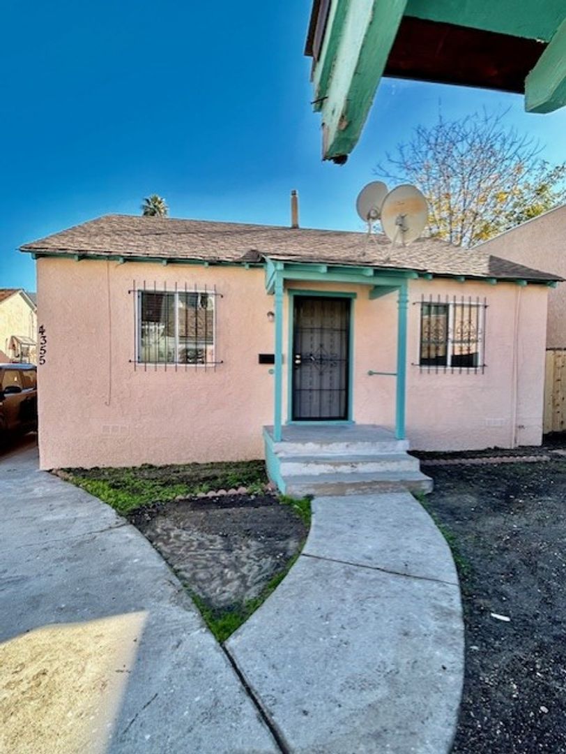 San Diego Apartment: 4355 44th Street