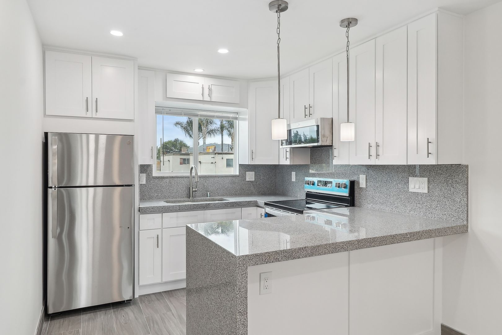 El Cajon Apartment: 200 Taft Ave