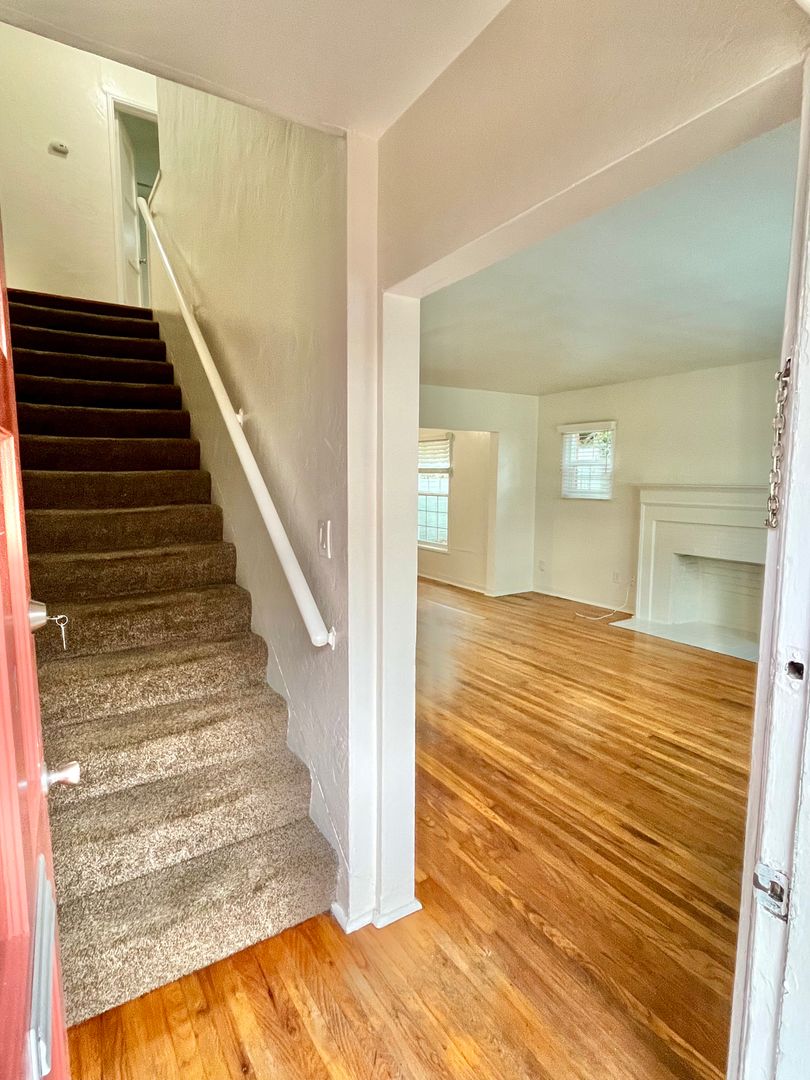 San Diego Apartment: 3650 Florida Street, Unit P