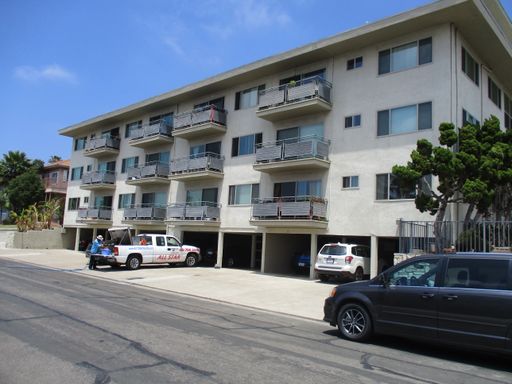 1 bed 1 bath in Golden Hill – photo 1