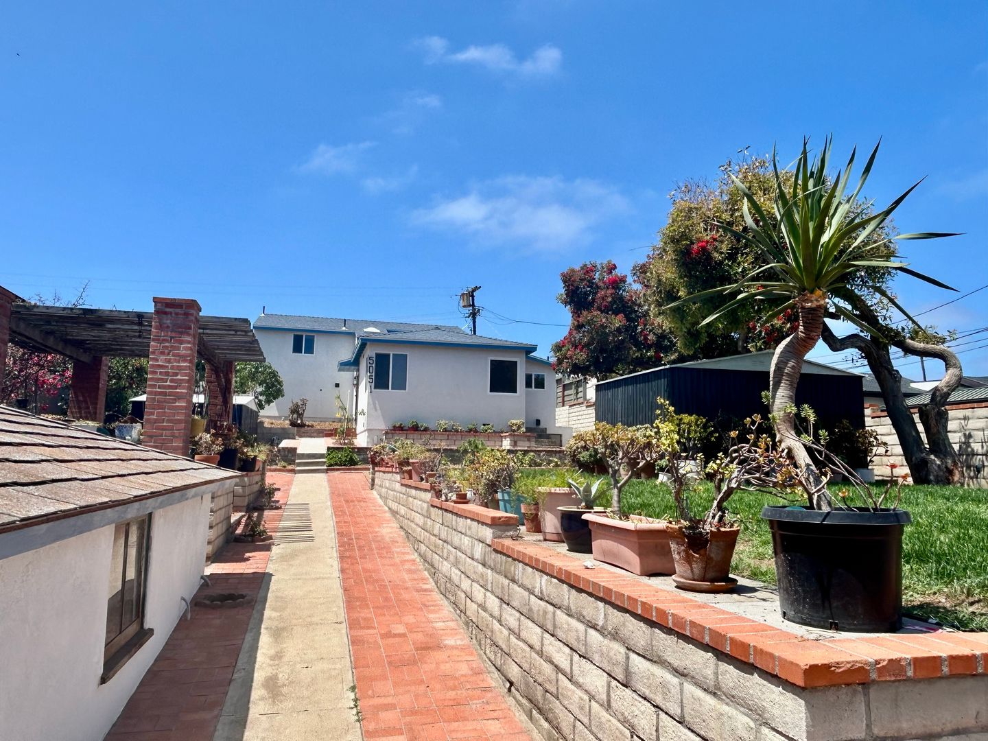 San Diego House: 5051 Del Monte Ave