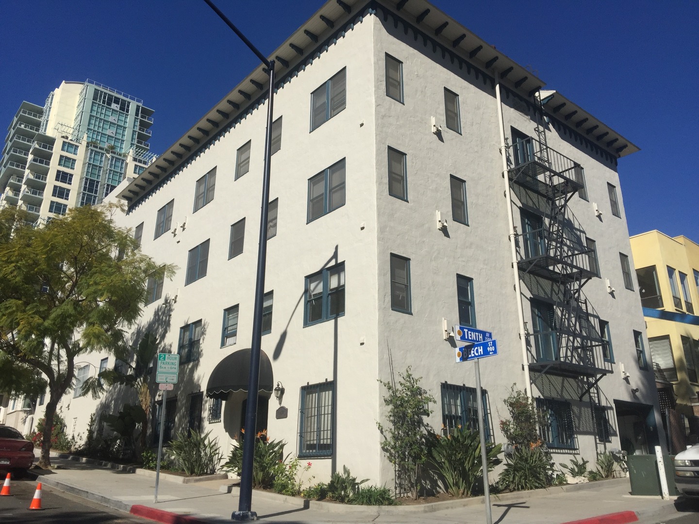 San Diego Apartment: 942 Beech Street