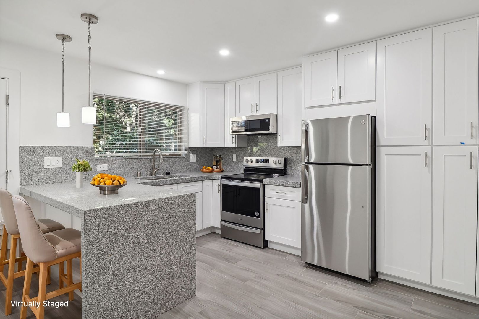 El Cajon Apartment: 458 Ballantyne Street