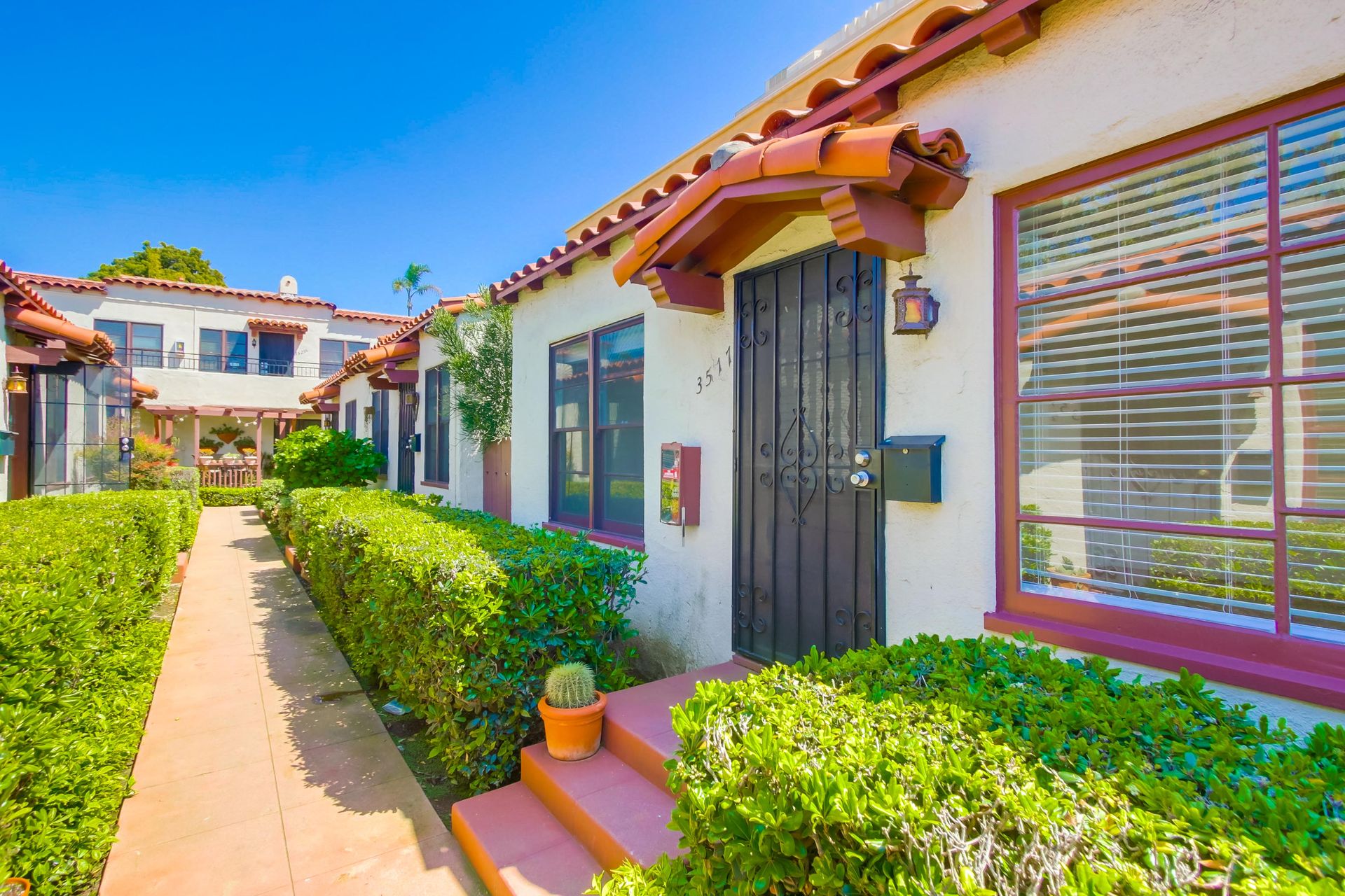 San Diego Apartment: 3527 Sixth Avenue