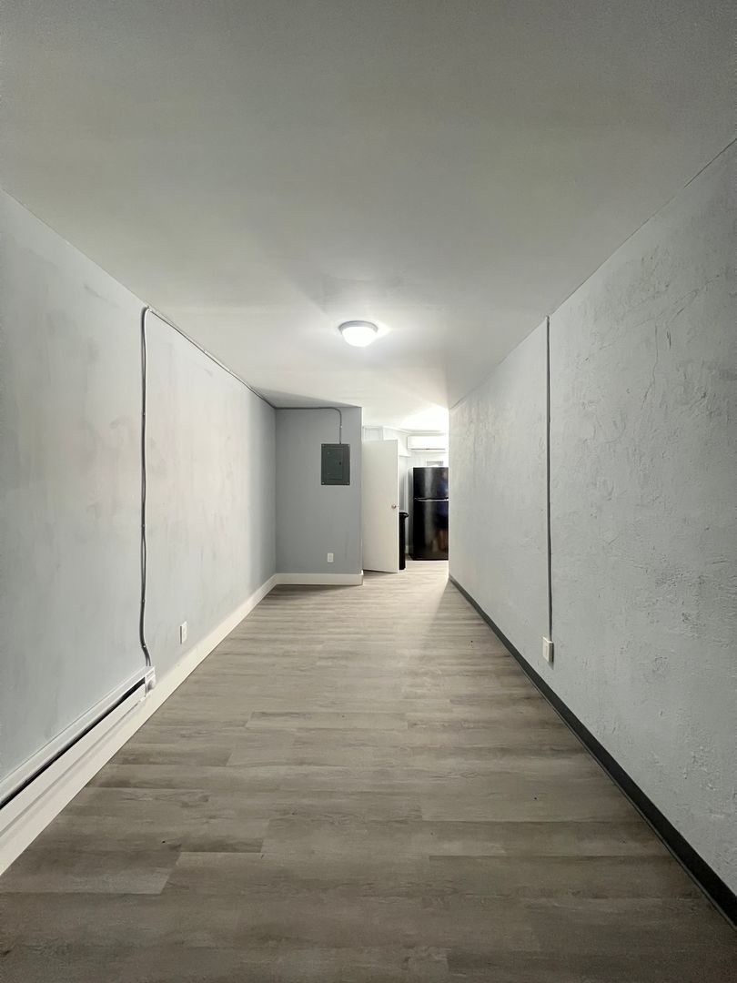 Piqua Apartment: 408 N Wayne Street