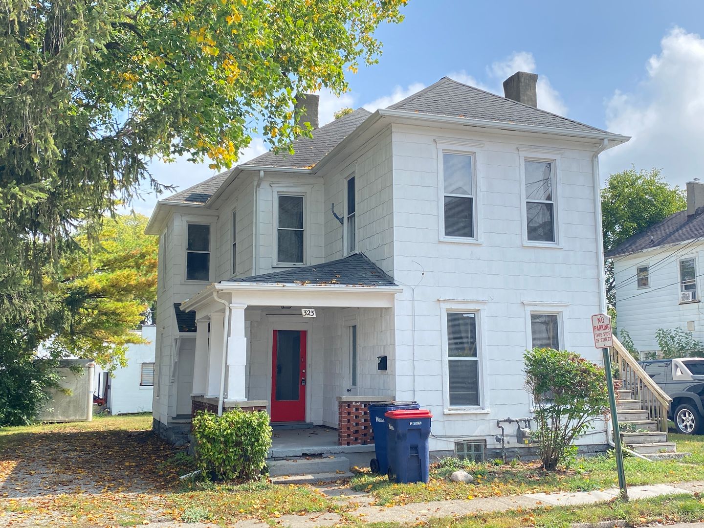 Piqua Apartment: 323 Harrison St