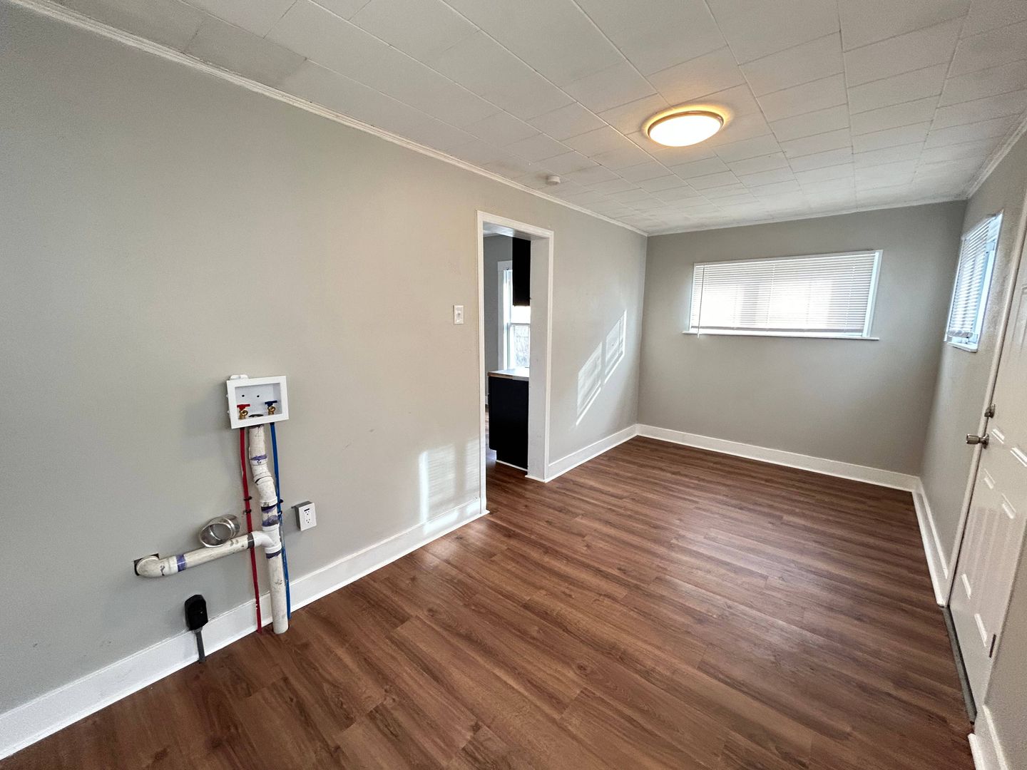 Dayton House: 211 Alaska St