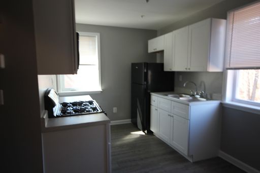 1 Bedroom 1 Bath Utilities Included Small Quiet Building