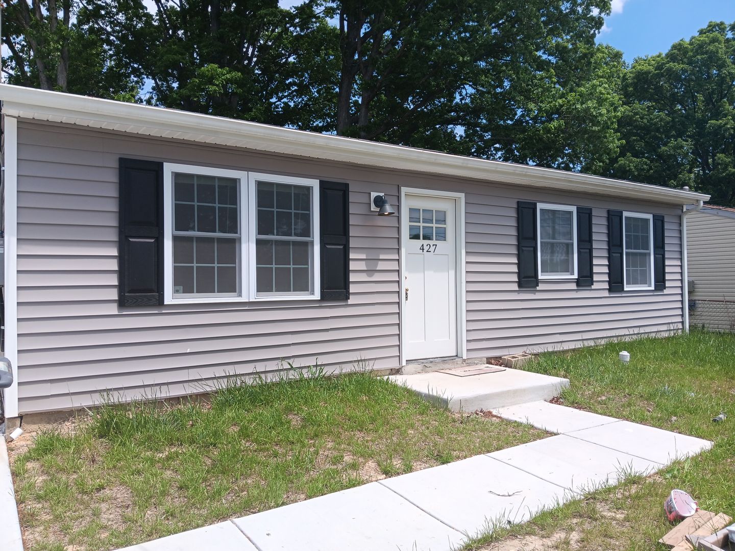 Aberdeen House: 427 Holly Drive